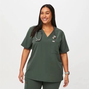 Figs Catarina One-Pocket Scrub Top™ SIZE XXL in MOSS